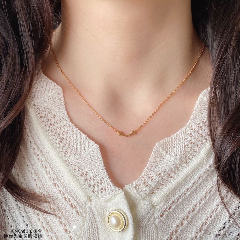 T*f*ny necklaces